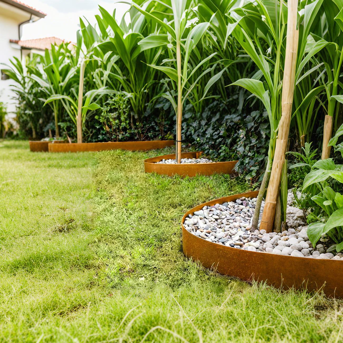 Mershine Garden 6 Pack Steel Landscape Edging w/Rust Patina Finish - 100CM x 20CM Strips Metal Border w/ 7 Clips & Gloves -Edge for Lawn Yard (600CM Total)